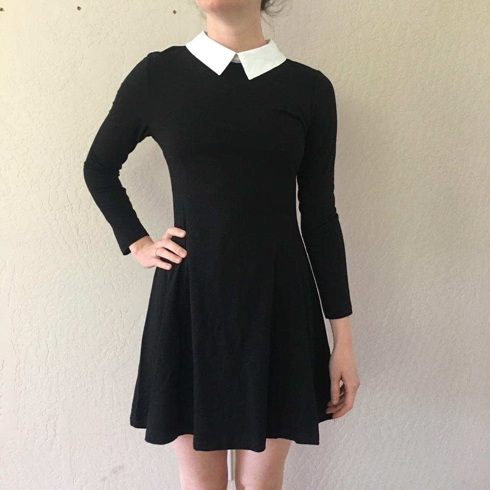 Black Long Sleeve Dress w/ Peter Pan White Collar